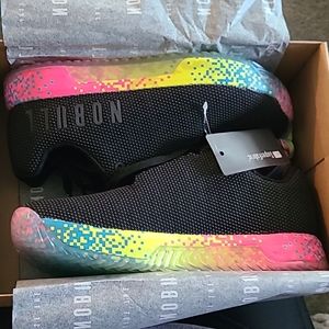 NoBull Glitch Trainer + size 9